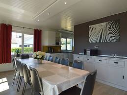 Charming House With Sauna and Many Other Amenities