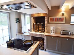 Holiday Home in Nismes Viroinval