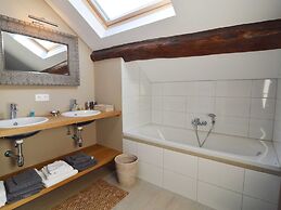 Holiday Home in Nismes Viroinval