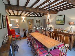Holiday Home in Nismes Viroinval