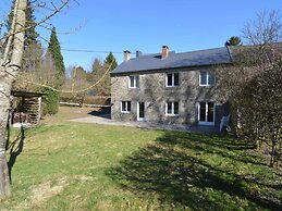 Holiday Home in Nismes Viroinval