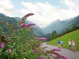 Apartment in Kaprun on the ski Slopes
