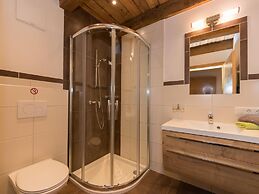 Apartment in Kaprun on the ski Slopes