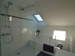 Countryside Holiday Home in Theux With Fenced Garden and BBQ