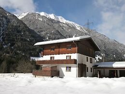 Apartment Near the ski Area in Matrei