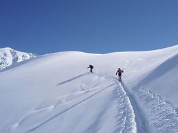 Apartment Near the ski Area in Matrei