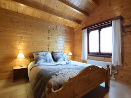 Splendid Chalet in Durbuy With Garden