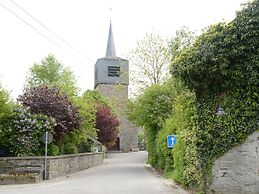 Villa in Freyneux With Garden