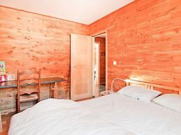 Villa in Freyneux With Garden