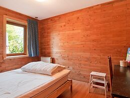 Villa in Freyneux With Garden