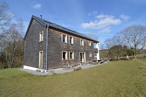 Villa in Freyneux With Garden