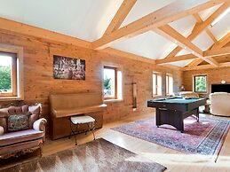 Villa in Freyneux With Garden