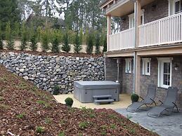 Sumptuous Chalet in Septon with Sauna & Hot Tub