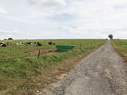 Sumptuous Chalet in Septon with Sauna & Hot Tub