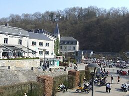 Sumptuous Chalet in Septon with Sauna & Hot Tub