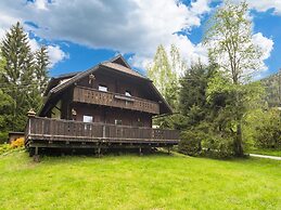 Very Spacious, Detached Holiday Home in Carinthia near Skiing & Lakes