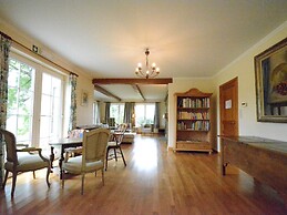 Spacious Villa in Daverdisse With Large Garden