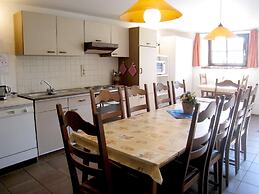 Farmhouse in Basse-bodeux Near Forest