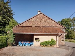Farmhouse in Basse-bodeux Near Forest