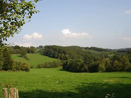 Farmhouse in Basse-bodeux Near Forest