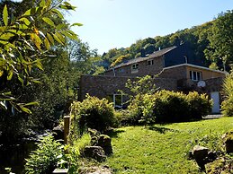 Cozy Holiday Home in Theux