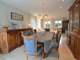 Sun-kissed Villa in Diksmuide With Garden, Sauna