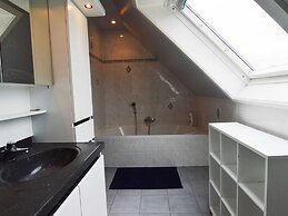 Sun-kissed Villa in Diksmuide With Garden, Sauna