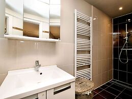 Rustic House With Sunroom