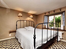 Rustic House With Sunroom