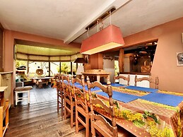 Rustic House With Sunroom