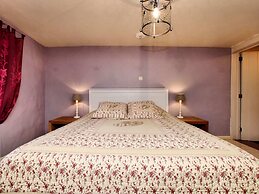 Rustic House With Sunroom