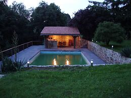 Peaceful Holiday Home in Nonceveux With Swimming Pool, BBQ