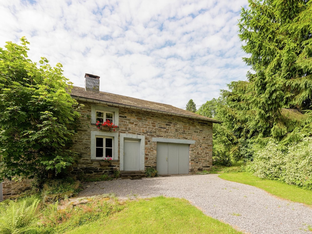 Rustic Vacation Home, Baneux