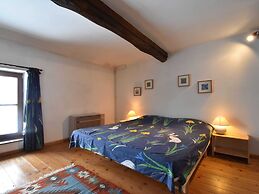 Cottage La Fausse Epine Near Forest