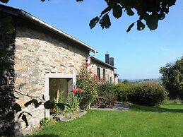 Cottage La Fausse Epine Near Forest