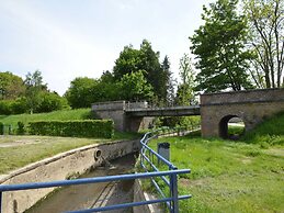 Spacious Farmhouse in Houyet with Hot Tub