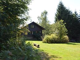 Luxury Pet Friendly Chalet in Bièvre near Forest