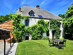 Magnificent Holiday Home in Baronville With Heated Pool & Billiards