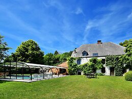 Magnificent Holiday Home in Baronville With Heated Pool & Billiards