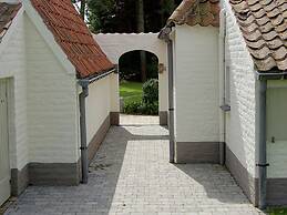 Luxurious Villa Near the Beach