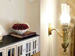 Luxurious Villa Near the Beach