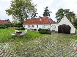 Luxurious Villa Near the Beach