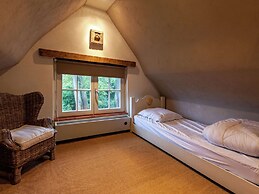 Luxurious Villa Near the Beach