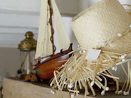 Luxurious Villa Near the Beach