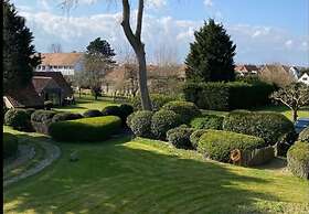 Luxurious Villa Near the Beach