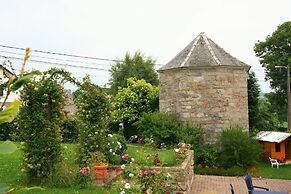 Spacious Stay With Terrace