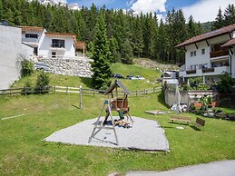 Mountain View Apartment in Strengen near Ski Bus