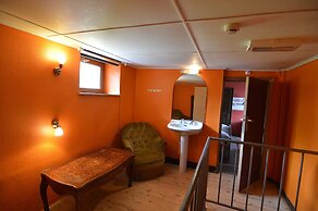 Farm Stay With Sauna, Teuven