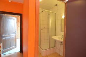 Farm Stay With Sauna, Teuven