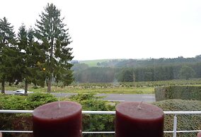 Luxurious Holiday Home with Hot Tub & Sauna in Houffalize